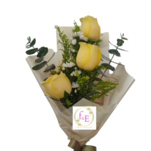Trío de Luz: Rosas que Irradian Alegría .