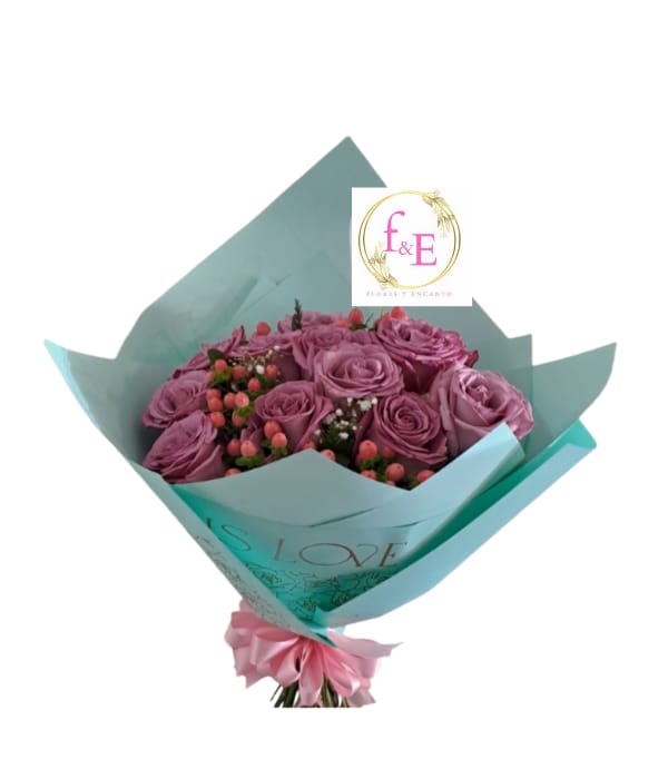 Amor Místico: 24 Rosas Lila.