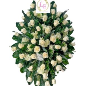 Óvalo de 50 Rosas Blancas Pureza Eterna .
