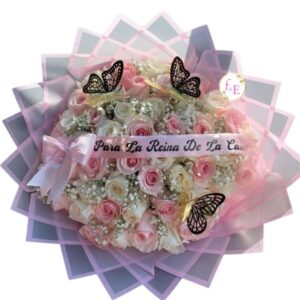 Encanto Premium en Rosas Blancas y Rosadas.