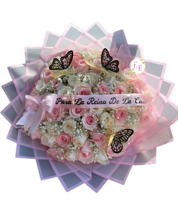 Encanto Premium en Rosas Blancas y Rosadas.