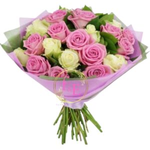 Ramo Destellos de Ternura en Blanco y Lila.