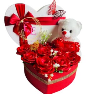 Arreglo Romántico 8 Rosas y Peluche