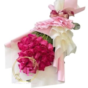 Ramo Deluxe 24 Rosas Fucsia Estilo y Vanguardia.