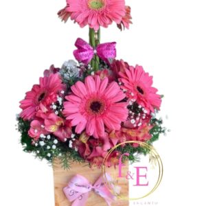 Arreglo Floral Rosa Doble Esplendor.